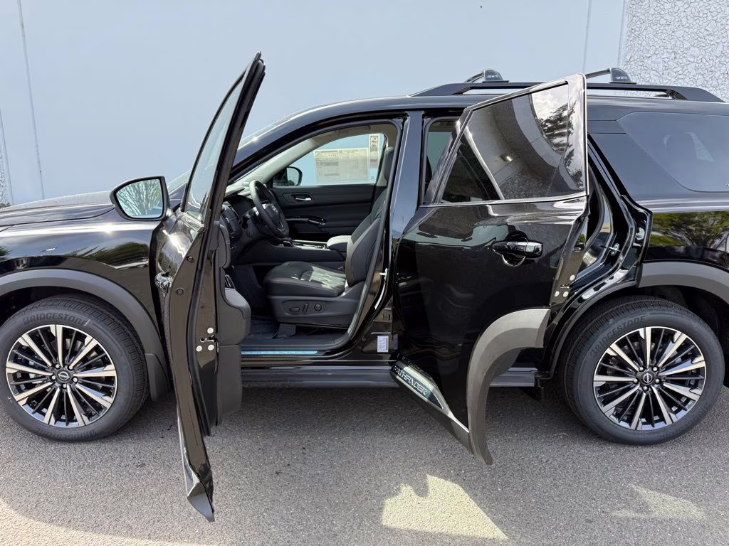 2026 Super Black Nissan Pathfinder Platinum 4X4 SUV