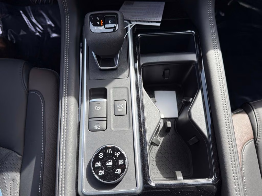 2026 Super Black Nissan Pathfinder Platinum 4X4 SUV