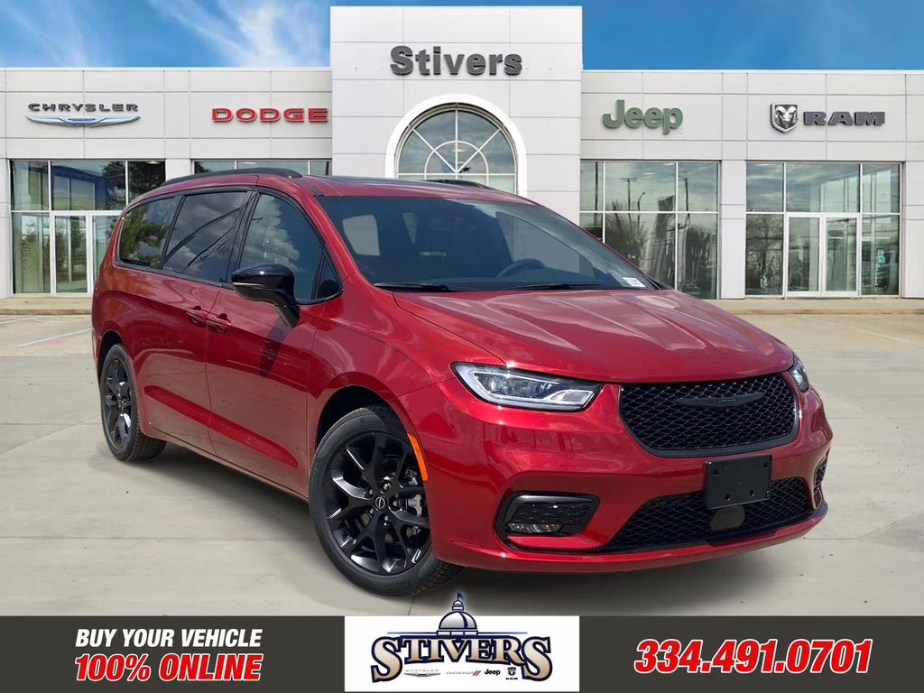 2026 Red Hot Pearlcoat Chrysler Pacifica Limited FWD Van