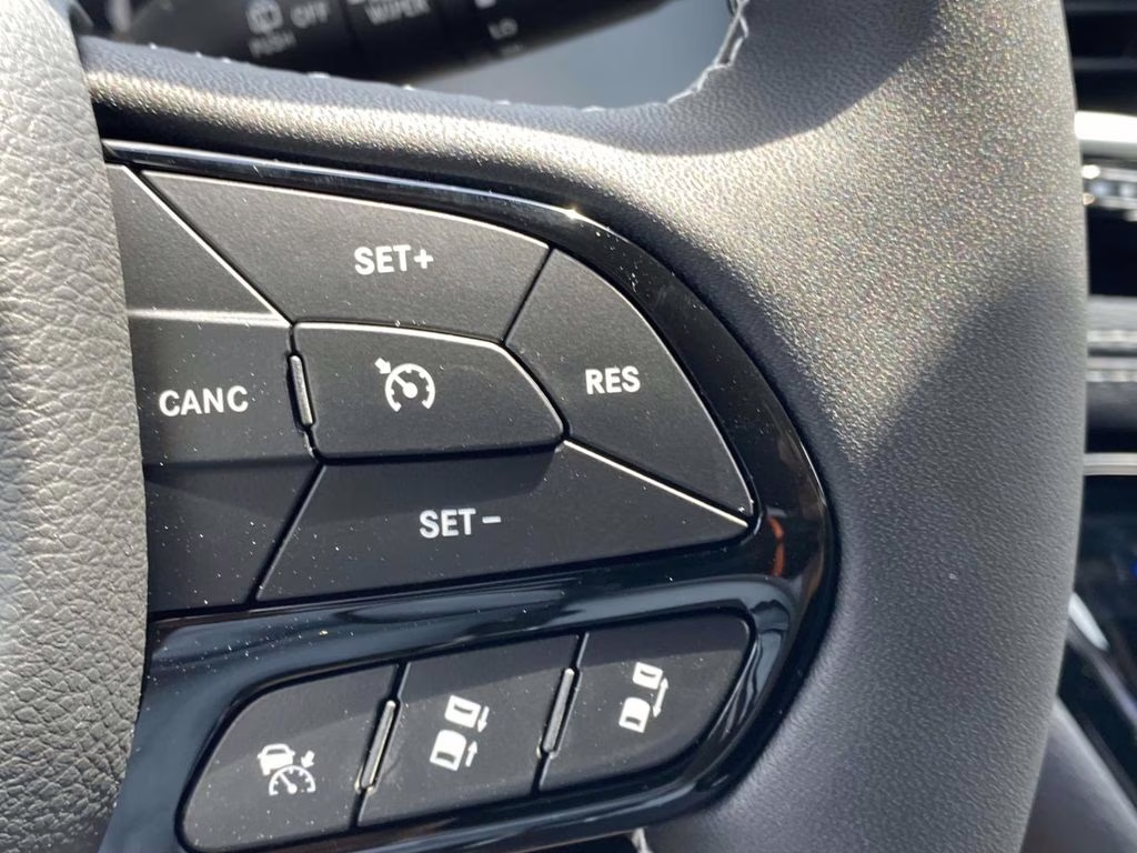 2026 Red Hot Pearlcoat Chrysler Pacifica Limited FWD Van