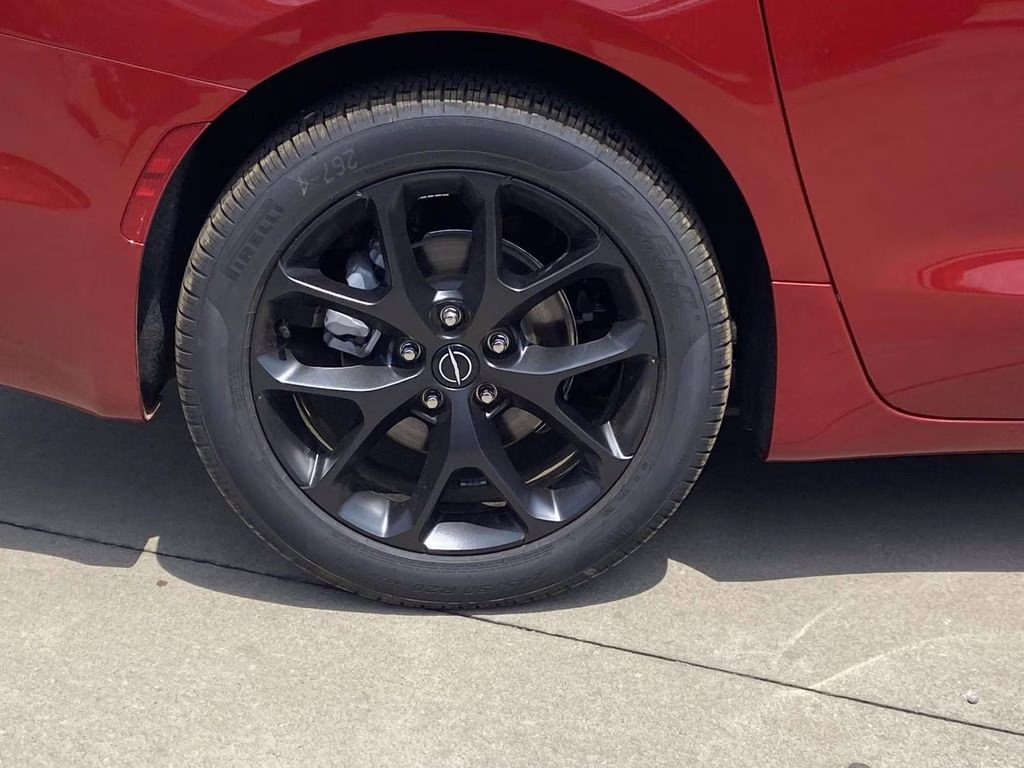 2026 Red Hot Pearlcoat Chrysler Pacifica Limited FWD Van