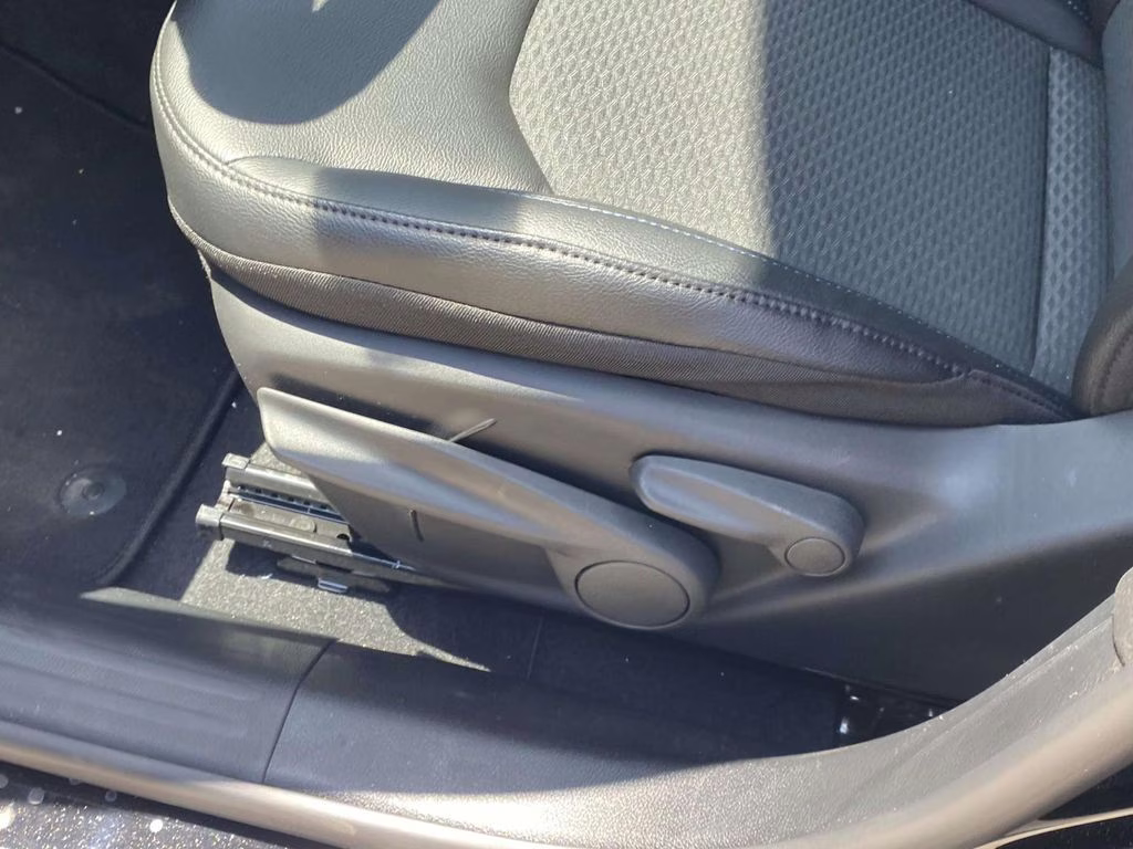 2026 Diamond Black Crystal Pearlcoat Jeep Compass Latitude Altitude 4X4 SUV