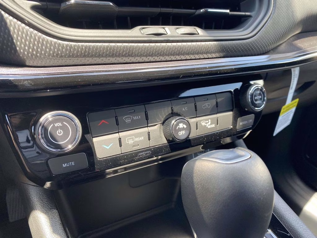 2026 Diamond Black Crystal Pearlcoat Jeep Compass Latitude Altitude 4X4 SUV