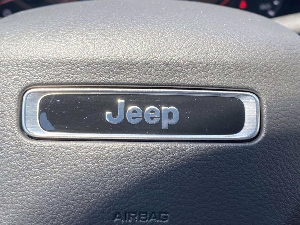 2026 Diamond Black Crystal Pearlcoat Jeep Compass Latitude Altitude 4X4 SUV