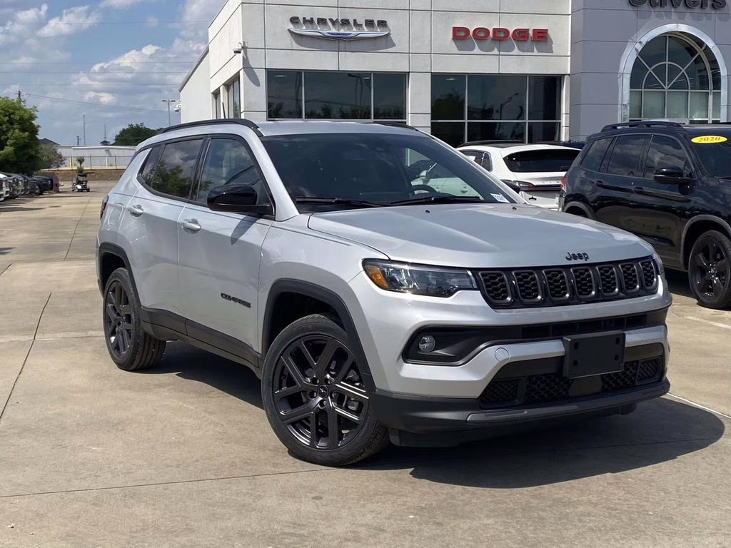 2026 Silver Zynith Metallic Clearcoat Jeep Compass Latitude Altitude 4X4 SUV