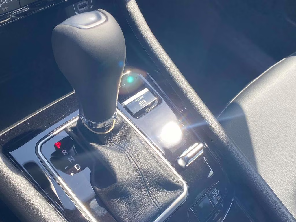 2026 Silver Zynith Metallic Clearcoat Jeep Compass Latitude Altitude 4X4 SUV