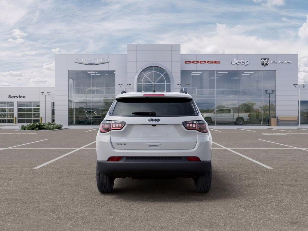 2026 Bright White Clearcoat Jeep Compass Latitude Altitude 4X4 SUV