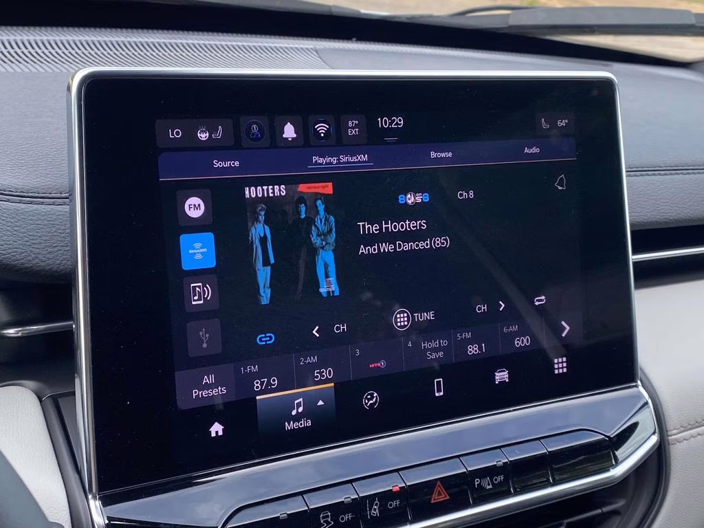 2026 Silver Zynith Metallic Clearcoat Jeep Compass Limited 4X4 SUV