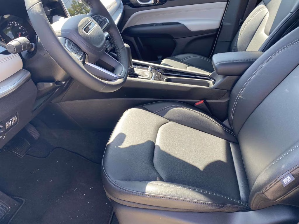 2026 Bright White Clearcoat Jeep Compass Limited 4X4 SUV