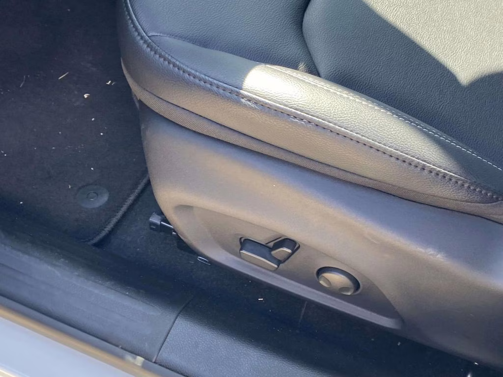 2026 Bright White Clearcoat Jeep Compass Limited 4X4 SUV