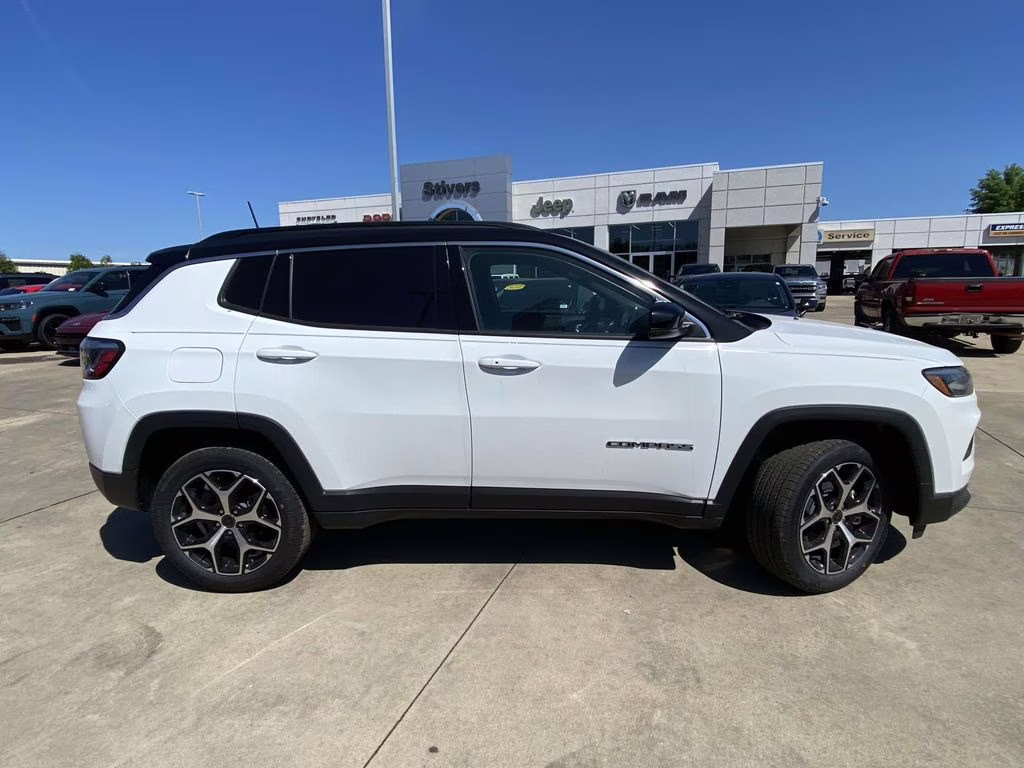 2026 Bright White Clearcoat Jeep Compass Limited 4X4 SUV