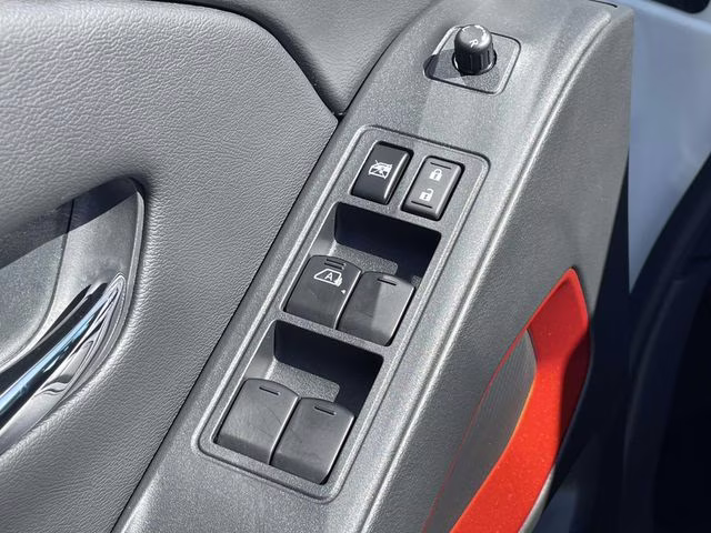 2025 Glacier White Nissan Frontier PRO-4X 4X4 Truck