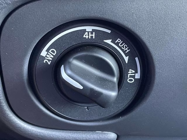 2025 Glacier White Nissan Frontier PRO-4X 4X4 Truck