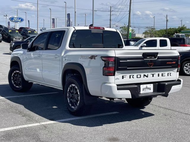 2025 Glacier White Nissan Frontier PRO-4X 4X4 Truck
