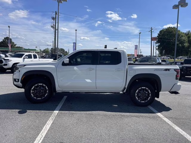 2025 Glacier White Nissan Frontier PRO-4X 4X4 Truck