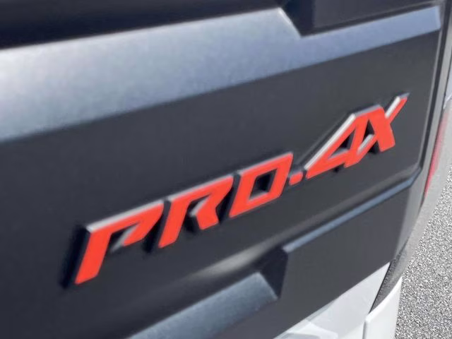 2025 Glacier White Nissan Frontier PRO-4X 4X4 Truck