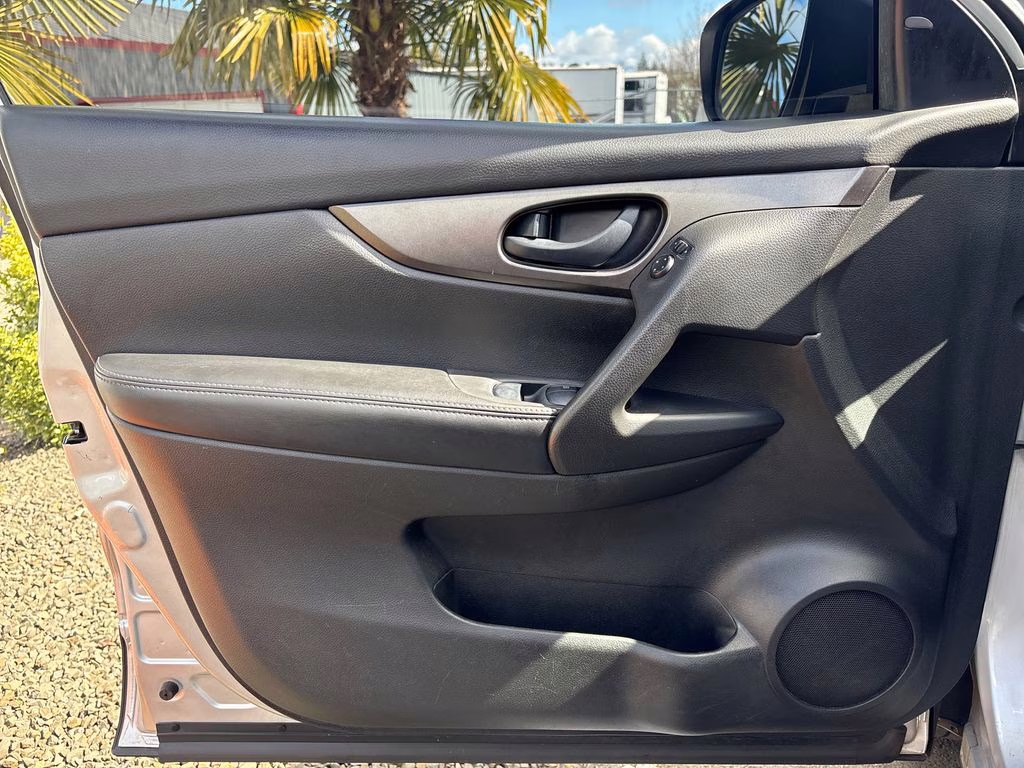 2019 Brilliant Silver Metallic Nissan Rogue Sport S AWD SUV