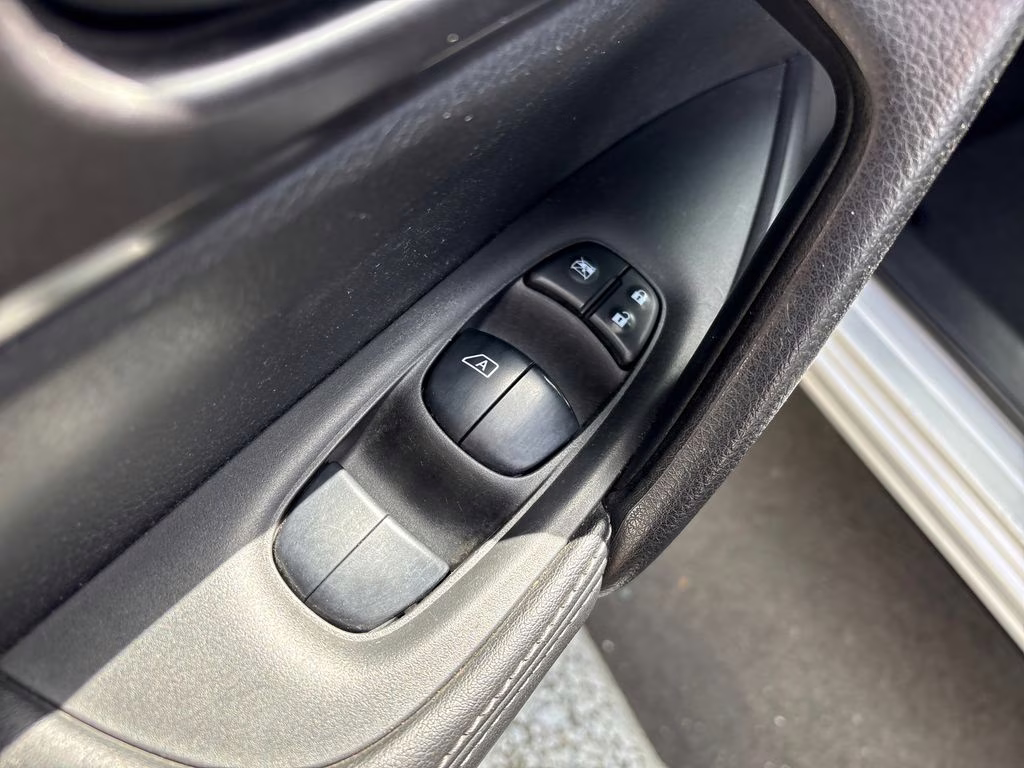 2019 Brilliant Silver Metallic Nissan Rogue Sport S AWD SUV