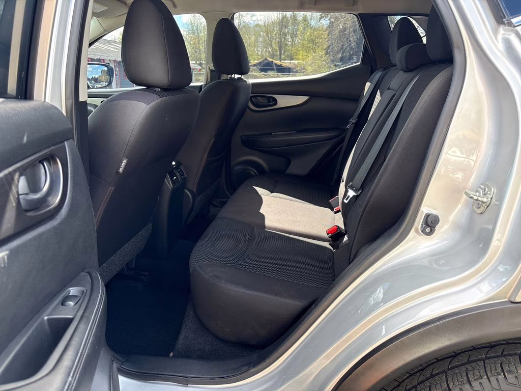 2019 Brilliant Silver Metallic Nissan Rogue Sport S AWD SUV