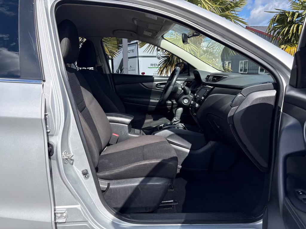 2019 Brilliant Silver Metallic Nissan Rogue Sport S AWD SUV