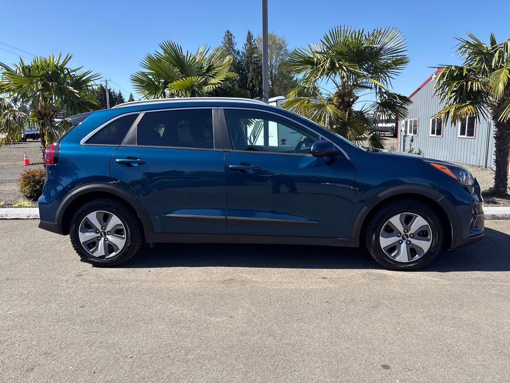 2021 Deep Cerulean Kia Niro LX FWD SUV