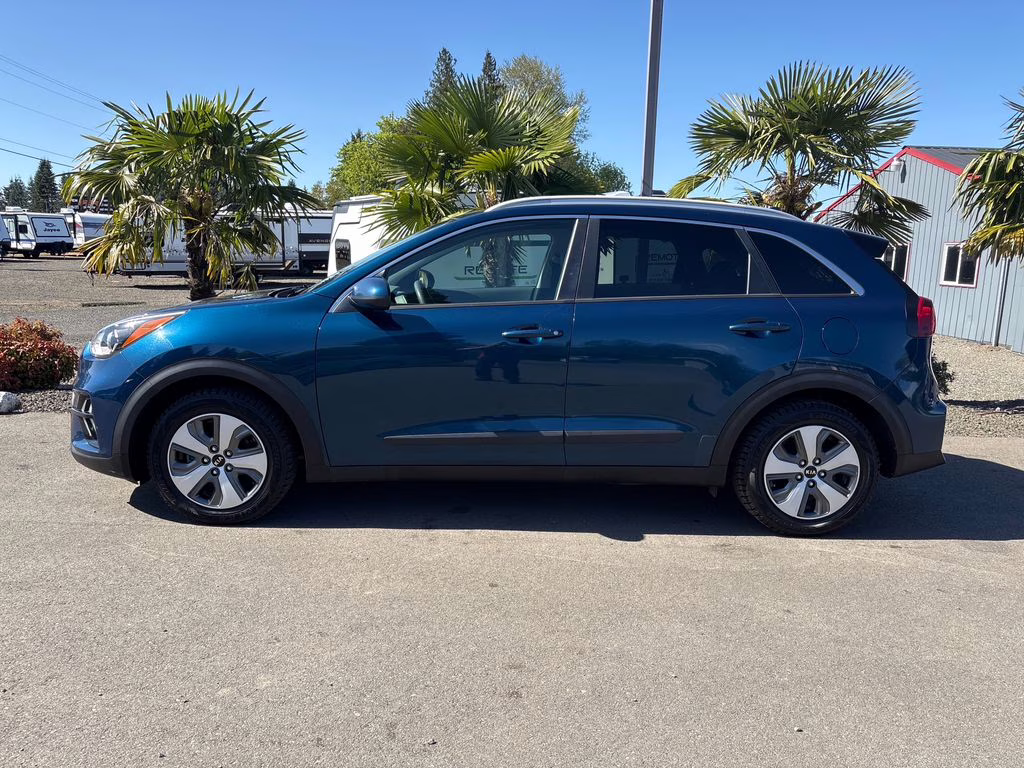 2021 Deep Cerulean Kia Niro LX FWD SUV