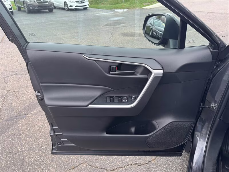 2022 Magnetic Gray Metallic Toyota RAV4 LE AWD SUV