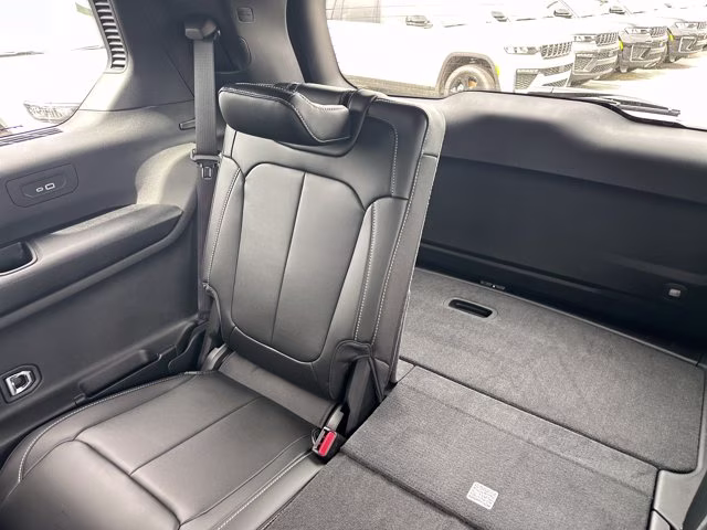 2026 Baltic Gray Metallic Clearcoat Jeep Grand Cherokee L Limited 4X4 SUV