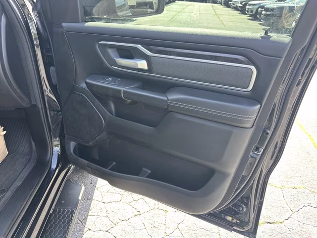 2023 Diamond Black Crystal Pearlcoat Ram 1500 Big Horn 4X4 Truck