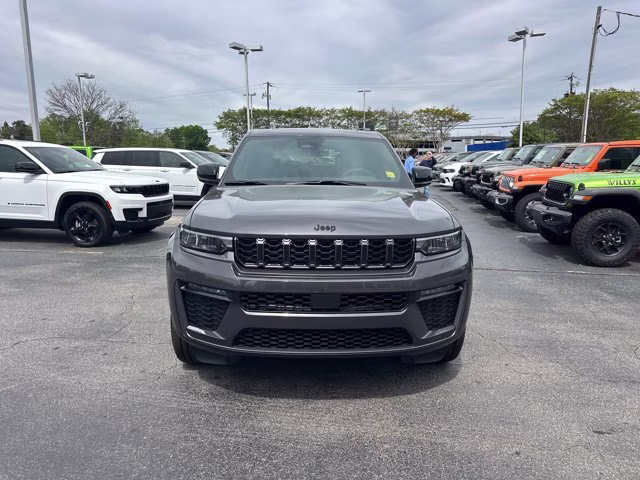 2026 Baltic Gray Metallic Clearcoat Jeep Grand Cherokee L Limited 4X4 SUV