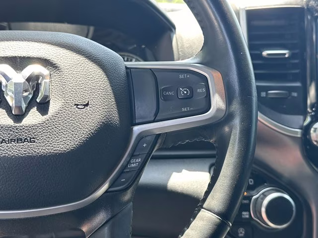 2023 Diamond Black Crystal Pearlcoat Ram 1500 Big Horn 4X4 Truck