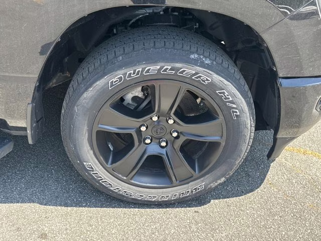 2023 Diamond Black Crystal Pearlcoat Ram 1500 Big Horn 4X4 Truck