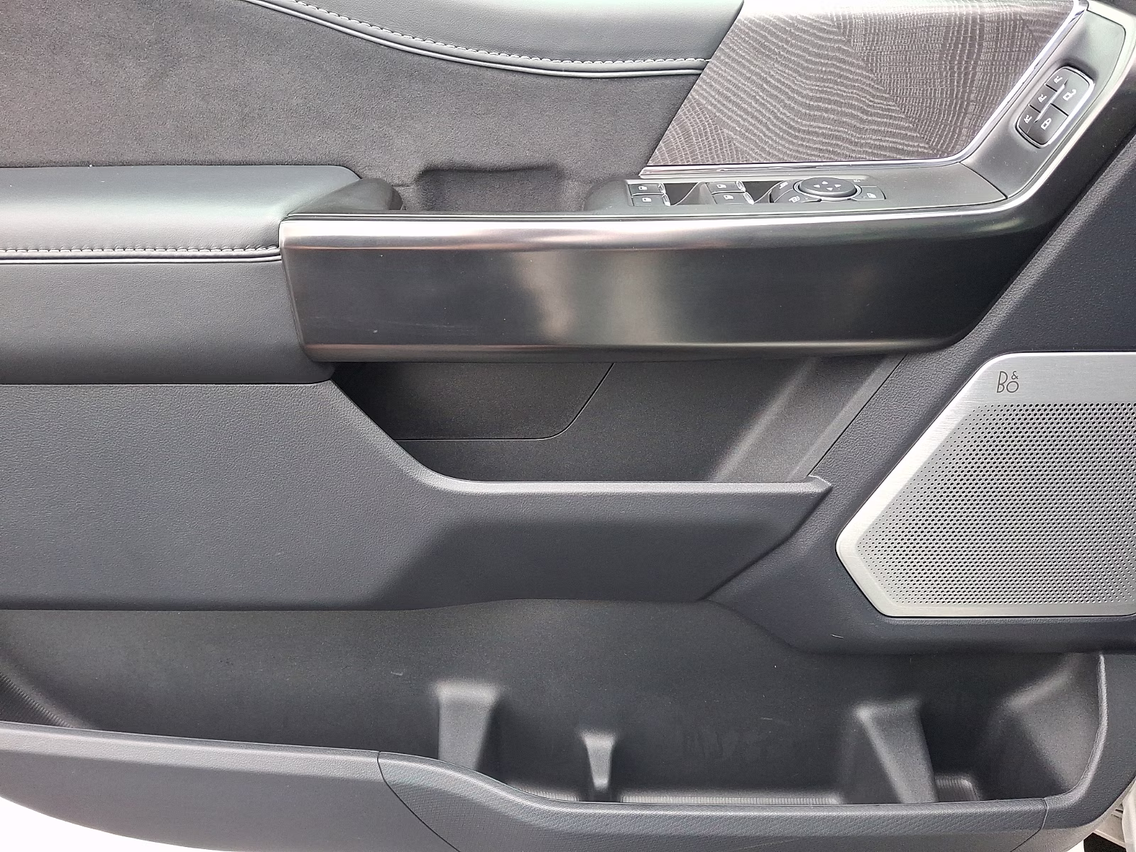 2023 Star White Metallic Tri-Coat - AZ Ford F-150 Platinum 4X4