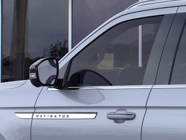 2026 Gray Mist Metallic Tri-Coat Lincoln Navigator L Reserve 4X4 SUV