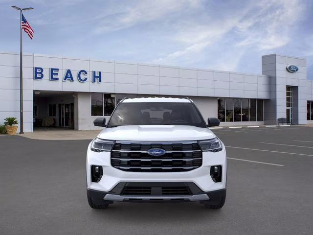 2026 Star White Metallic Tri-Coat Ford Explorer Active RWD SUV