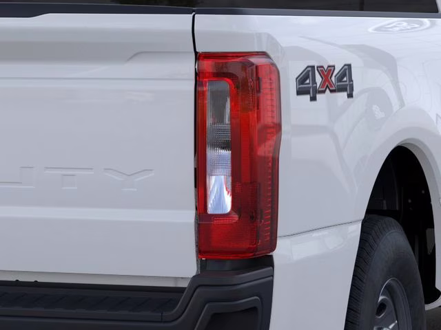 2026 Oxford White Ford Super Duty F-350 SRW XL 4X4 Truck