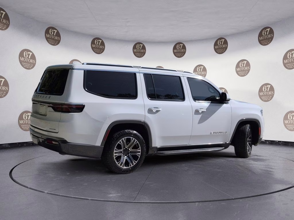 2022 Bright White Clearcoat Jeep Wagoneer Series III 4X4 SUV