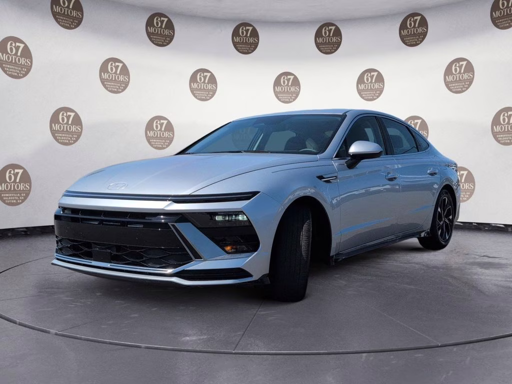 2025 Aero Silver Hyundai Sonata SEL FWD Sedan