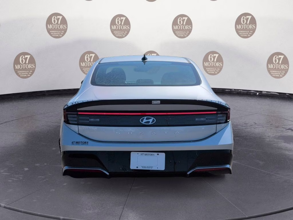 2025 Aero Silver Hyundai Sonata SEL FWD Sedan