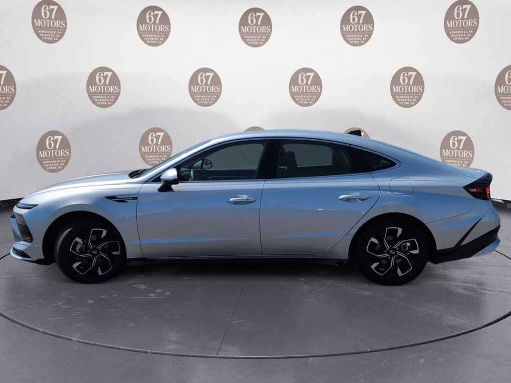 2025 Aero Silver Hyundai Sonata SEL FWD Sedan