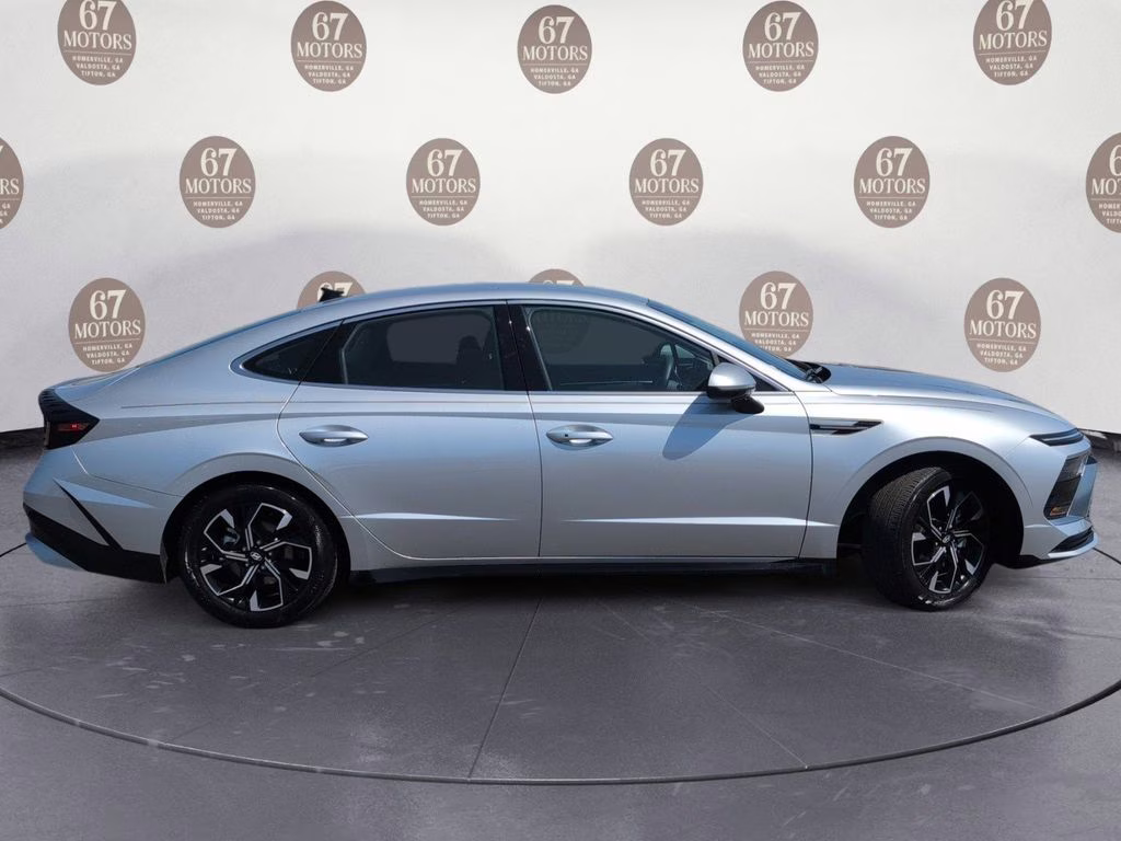 2025 Aero Silver Hyundai Sonata SEL FWD Sedan