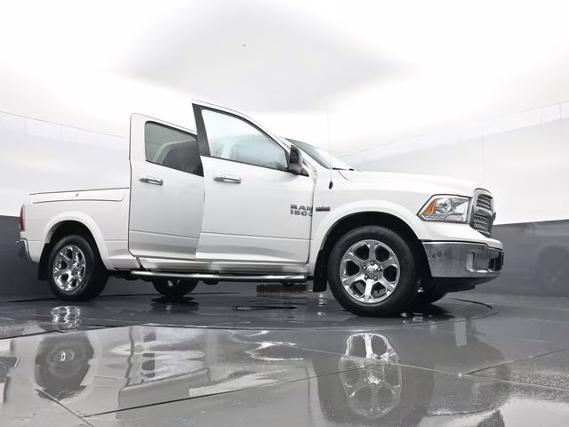 2018 Bright White Clearcoat Ram 1500 Laramie 4X4 Truck