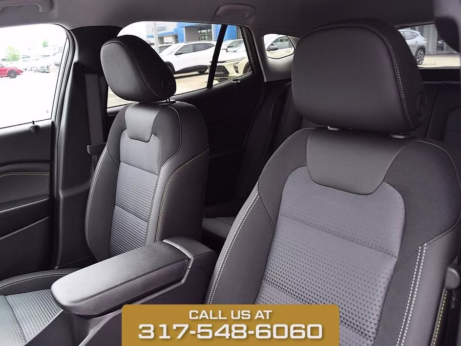 2026 Sterling Chevrolet Trax LT FWD SUV