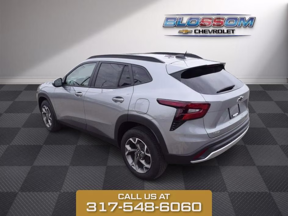 2026 Sterling Chevrolet Trax LT FWD SUV