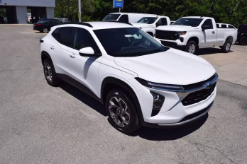 2026 Summit White Chevrolet Trax LT FWD SUV
