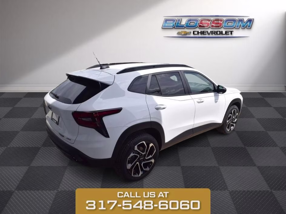 2026 Summit White Chevrolet Trax 2RS FWD SUV
