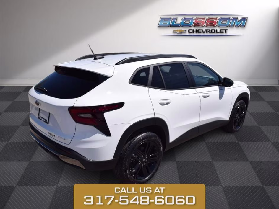 2026 Summit White Chevrolet Trax ACTIV FWD SUV