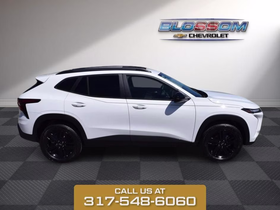2026 Summit White Chevrolet Trax ACTIV FWD SUV