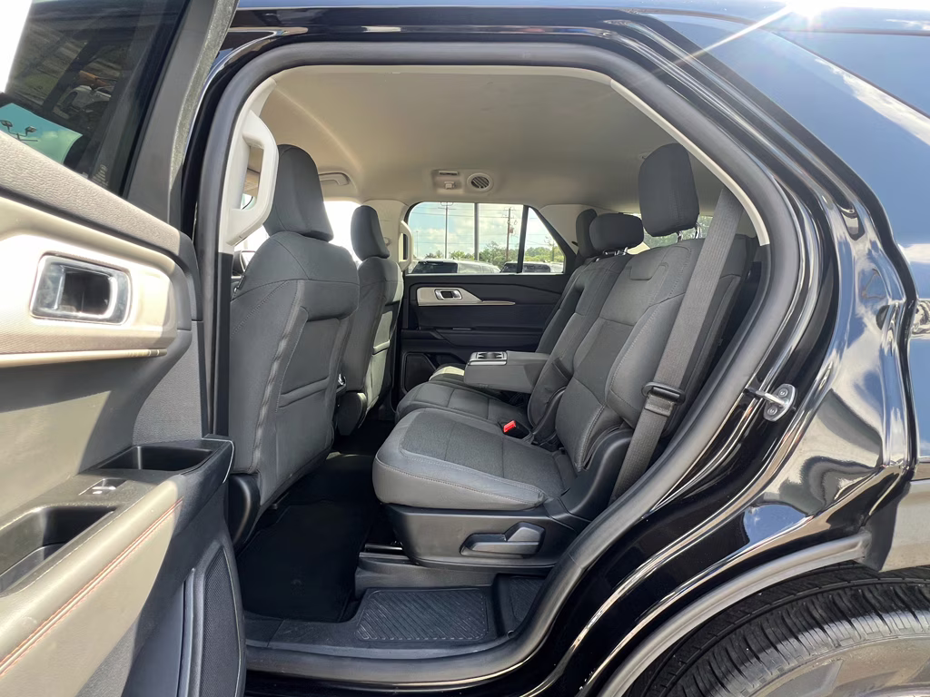 2025 Agate Black Metallic Ford Explorer Active 4X4 SUV