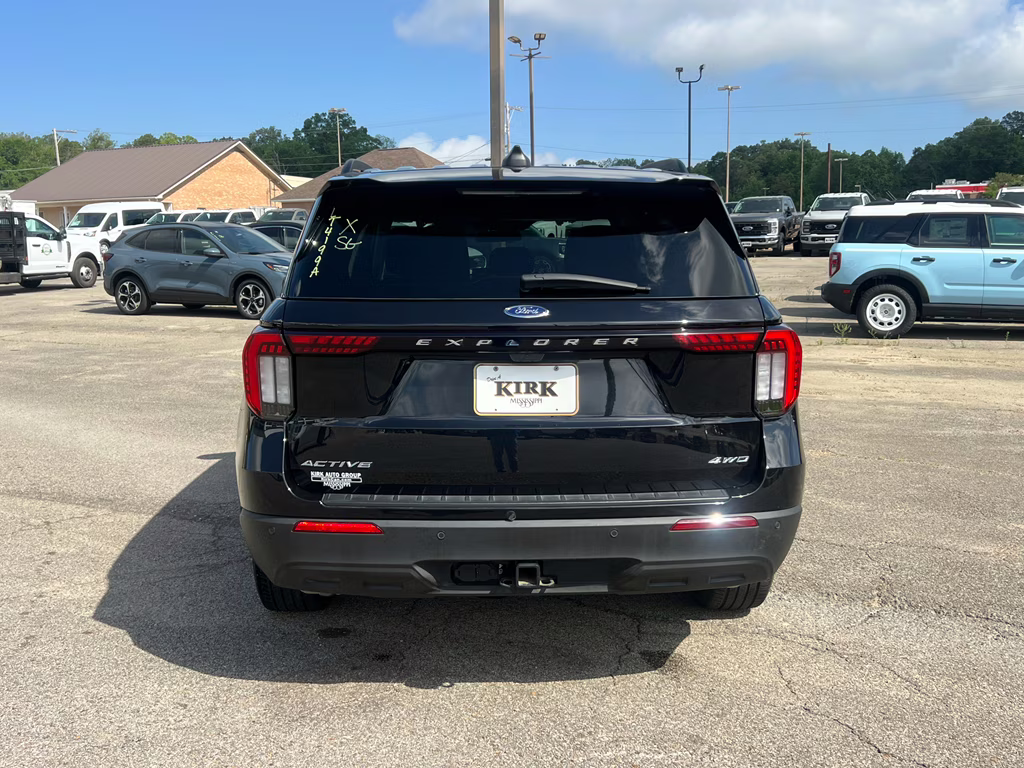 2025 Agate Black Metallic Ford Explorer Active 4X4 SUV